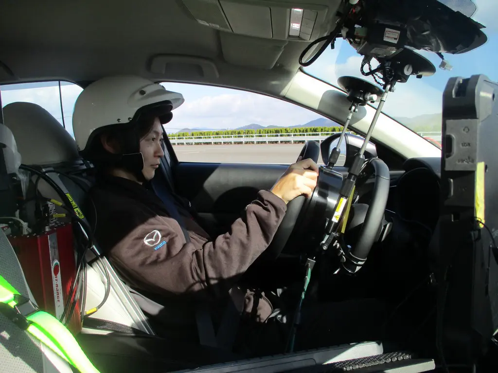 マツダしごトーク 14回目 田丸順基さんと内藤郁未さん | 広島FM【公式】